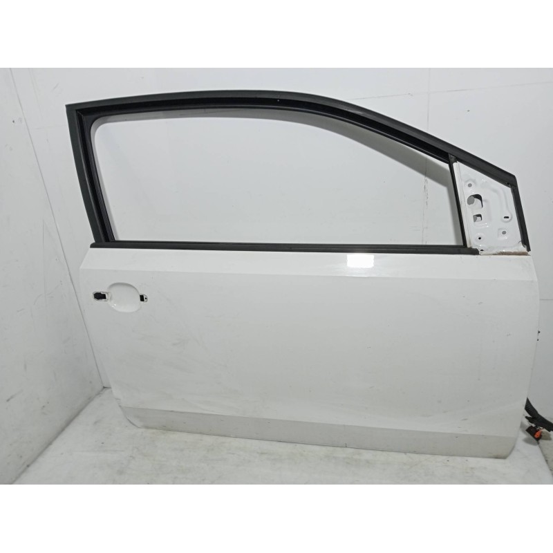 Recambio de puerta delantera derecha para volkswagen up! (121) referencia OEM IAM Recambio de puerta delantera derecha para volkswagen up! (121) referencia OEM IAM
