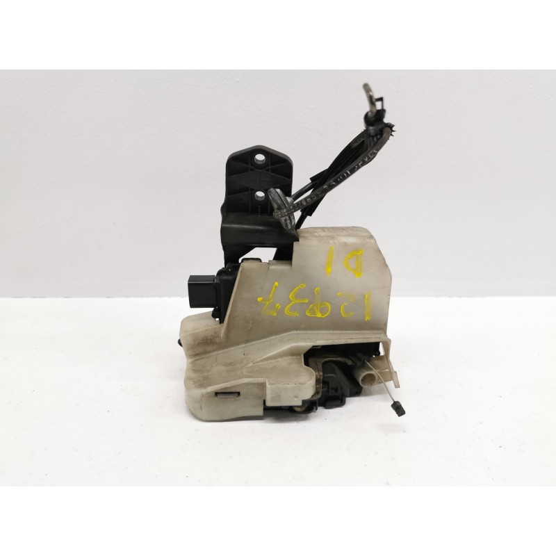 Recambio de cerradura puerta delantera izquierda para volkswagen passat berlina (3b3) edition referencia OEM IAM Recambio de cerradura puerta delantera izquierda para volkswagen passat berlina (3b3) edition referencia OEM IAM