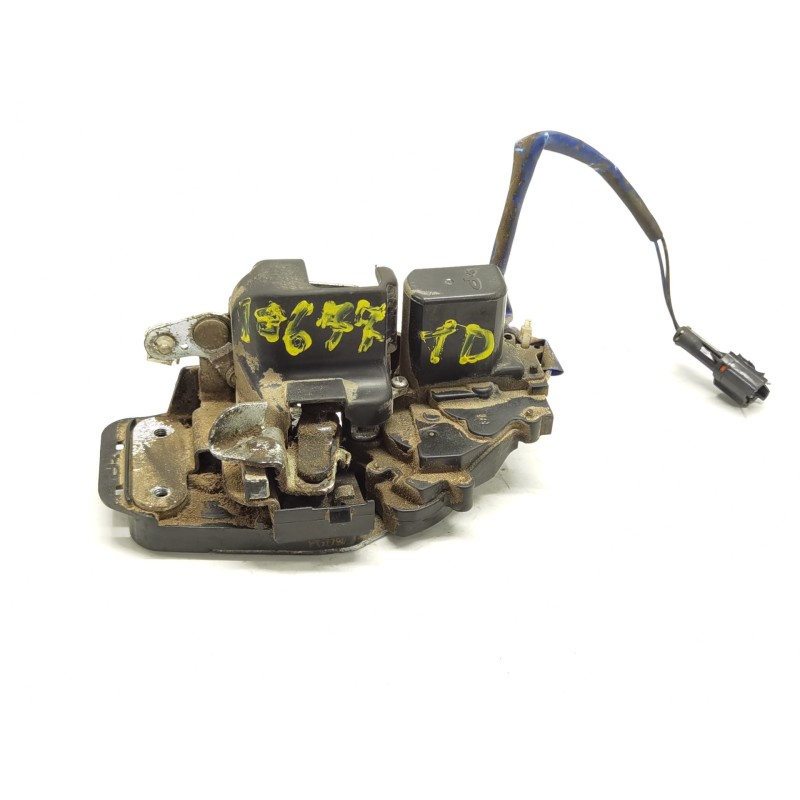 Recambio de cerradura puerta trasera derecha para kia sorento 2.5 crdi active referencia OEM IAM A045777  