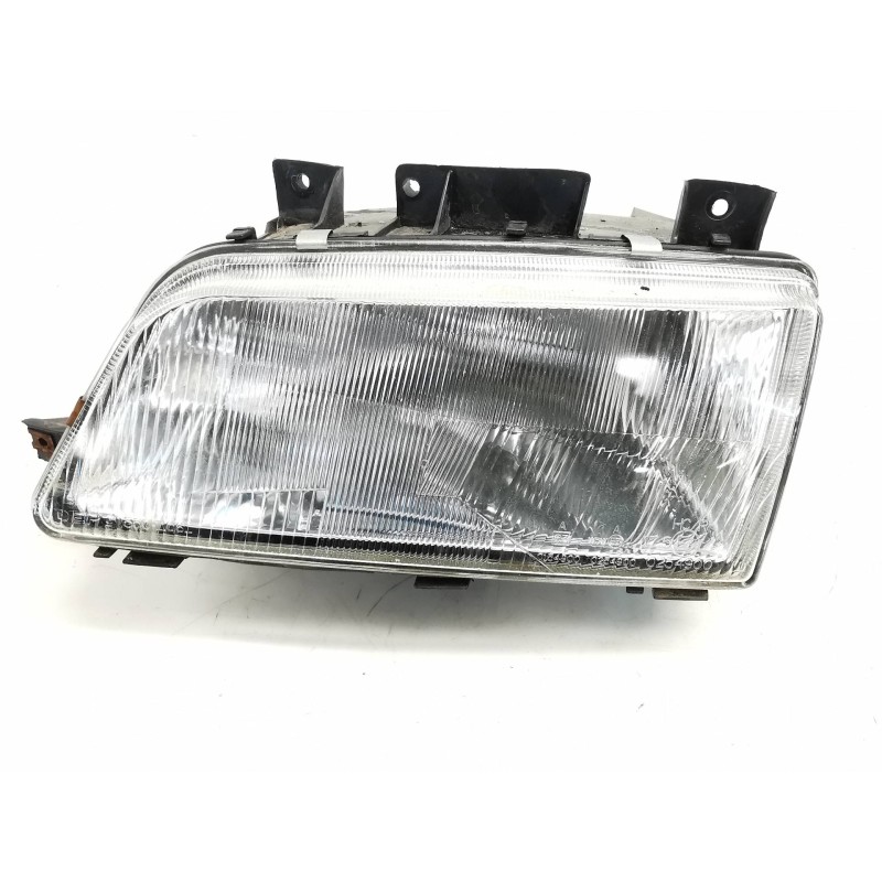 Recambio de faro izquierdo para peugeot 405 berlina referencia OEM IAM 6204E3  