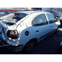 renault megane i berlina hatchback (ba0) del año 1997