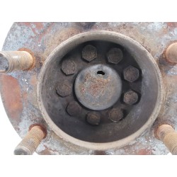 Recambio de mangueta delantera izquierda para iveco daily caja abierta referencia OEM IAM 504164648  