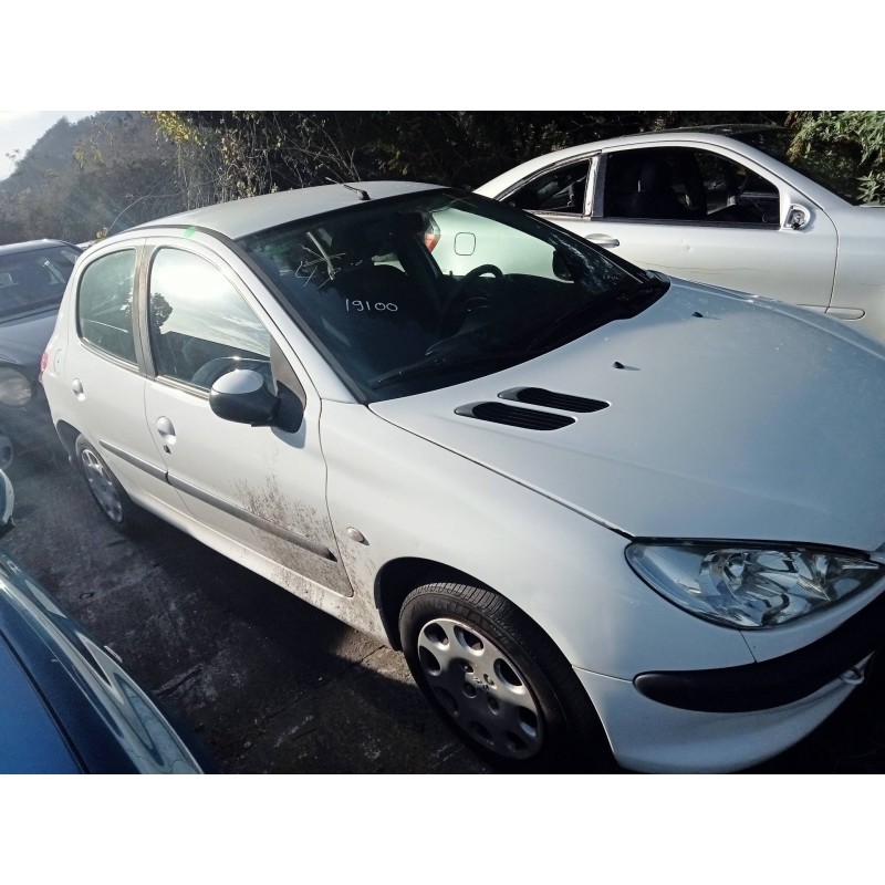peugeot 206 4-trg. del año 2004