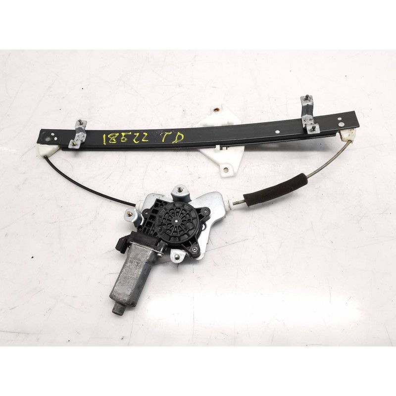 Recambio de elevalunas trasero derecho para ssangyong kyron 2.0 referencia OEM IAM 7332109002 Recambio de elevalunas trasero derecho para ssangyong kyron 2.0 referencia OEM IAM 7332109002