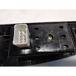 Recambio de mando elevalunas delantero izquierdo para hyundai getz (tb) 1.5 crdi referencia OEM IAM 935701C010  