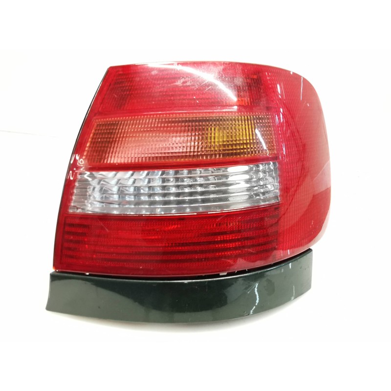 Recambio de piloto trasero derecho para audi a4 berlina (b5) 1.8 referencia OEM IAM 8D0945112A  