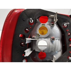 Recambio de piloto trasero derecho para audi a4 berlina (b5) 1.8 referencia OEM IAM 8D0945112A  