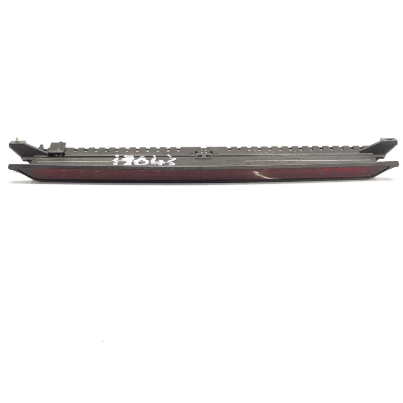 Recambio de luz central de freno para volkswagen golf iv berlina (1j1) referencia OEM IAM 1J6945097C Recambio de luz central de freno para volkswagen golf iv berlina (1j1) referencia OEM IAM 1J6945097C