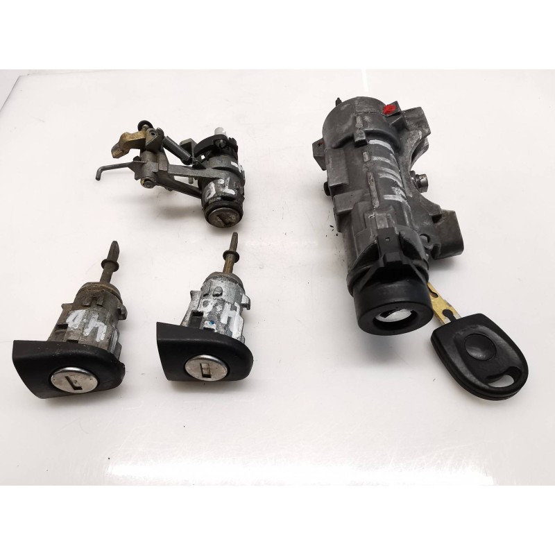 Recambio de antirrobo para volkswagen golf iv berlina (1j1) referencia OEM IAM 4B0905849 Recambio de antirrobo para volkswagen golf iv berlina (1j1) referencia OEM IAM 4B0905849