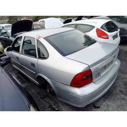 opel vectra b berlina del año 2001