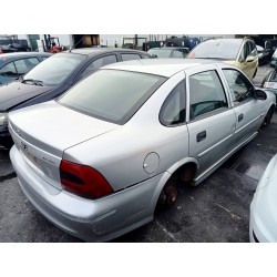 opel vectra b berlina del año 2001