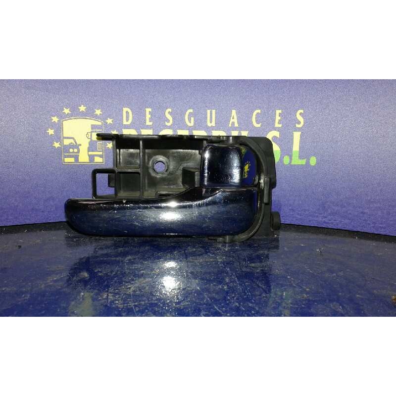 Recambio de maneta interior delantera derecha para nissan almera (n16/e) comfort referencia OEM IAM 806709F003 Recambio de maneta interior delantera derecha para nissan almera (n16/e) comfort referencia OEM IAM 806709F003