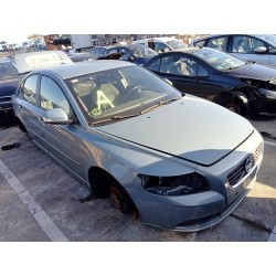 volvo s40 berlina del año 2010