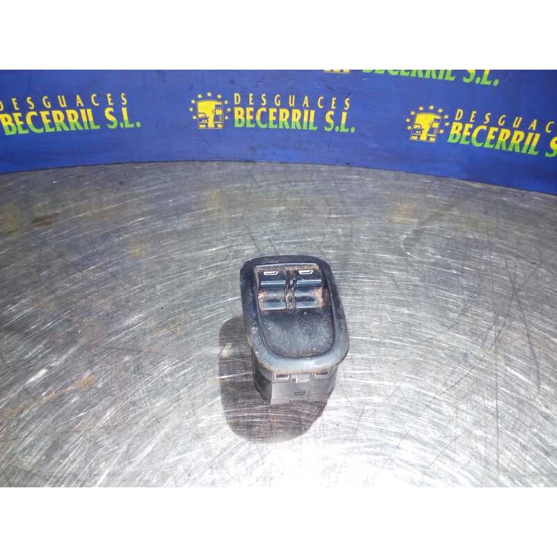 Recambio de mando elevalunas delantero izquierdo para peugeot 206 berlina xr referencia OEM IAM Recambio de mando elevalunas delantero izquierdo para peugeot 206 berlina xr referencia OEM IAM