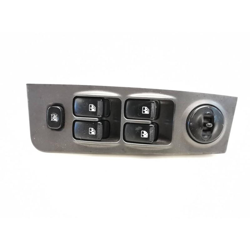 Recambio de mando elevalunas delantero izquierdo para hyundai matrix (fc) referencia OEM IAM 9357017100YN Recambio de mando elevalunas delantero izquierdo para hyundai matrix (fc) referencia OEM IAM 9357017100YN