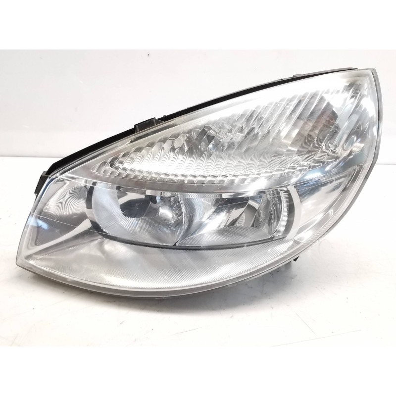 Recambio de faro izquierdo para renault scenic ii 1.6 16v referencia OEM IAM 7701064142  