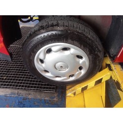 Recambio de neumático para seat ibiza (6k) básico referencia OEM IAM  175/70R13 82T 
