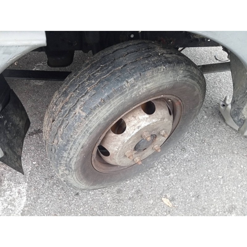 Recambio de neumático para nissan cabstar 01.04 cabina simple cabina individual referencia OEM IAM 195/70R15C Recambio de neumático para nissan cabstar 01.04 cabina simple cabina individual referencia OEM IAM 195/70R15C