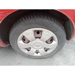 Recambio de neumático para toyota yaris (ksp9/scp9/nlp9) básico referencia OEM IAM  185/60R15 88H 