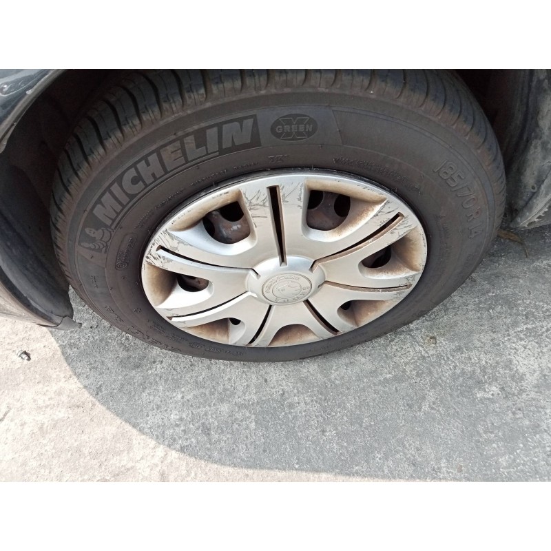 Recambio de neumático para opel vectra b berlina básico (1999) referencia OEM IAM 185/70R14 88H Recambio de neumático para opel vectra b berlina básico (1999) referencia OEM IAM 185/70R14 88H