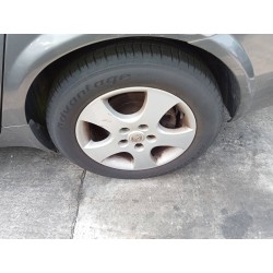 Recambio de neumático para nissan primera berlina (p12) acenta referencia OEM IAM  205/60R16 92V 