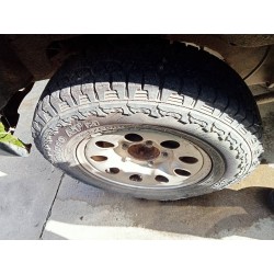 Recambio de neumático para santana santana 300 sa referencia OEM IAM  195/80R15 96T 