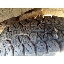 Recambio de neumático para santana santana 300 sa referencia OEM IAM  195/80R15 96T 