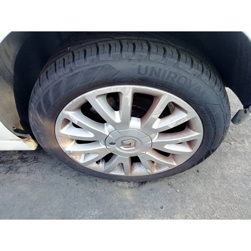 Recambio de neumático para renault clio iii 2.0 16v referencia OEM IAM 195/50R16 88V Recambio de neumático para renault clio iii 2.0 16v referencia OEM IAM 195/50R16 88V