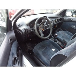 peugeot 206 4-trg. del año 2000