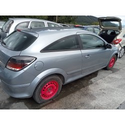 opel astra gtc del año 2007