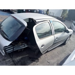 peugeot 206 berlina del año 2000