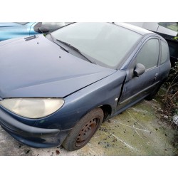 peugeot 206 berlina del año 2001
