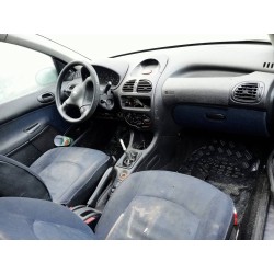 peugeot 206 berlina del año 2001