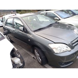 toyota corolla (e12) del año 2004