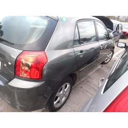 toyota corolla (e12) del año 2004
