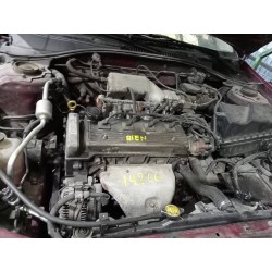 toyota avensis berlina (t 22) del año 1999