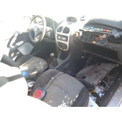 peugeot 206 berlina del año 2000