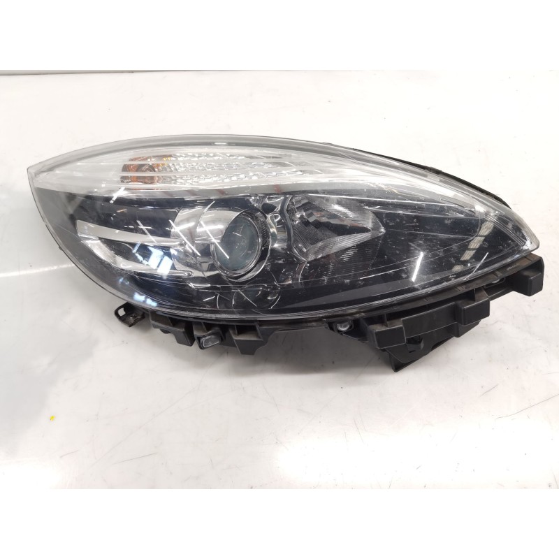 Recambio de faro derecho para renault scenic iii referencia OEM IAM 260106928R  89906002