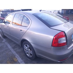skoda octavia berlina (1u2) del año 2009