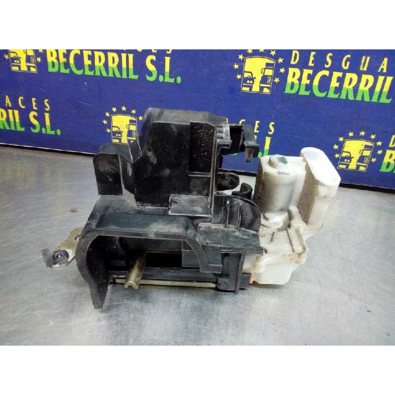 Recambio de cerradura puerta delantera derecha para fiat palio weekend (178) td 70 referencia OEM IAM 0046847044 Recambio de cerradura puerta delantera derecha para fiat palio weekend (178) td 70 referencia OEM IAM 0046847044