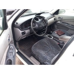 nissan almera del año 2000