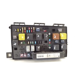 Recambio de caja reles / fusibles para opel astra h station wagon (a04) 1.7 cdti (l35) referencia OEM IAM 13206754 5DK00866838 