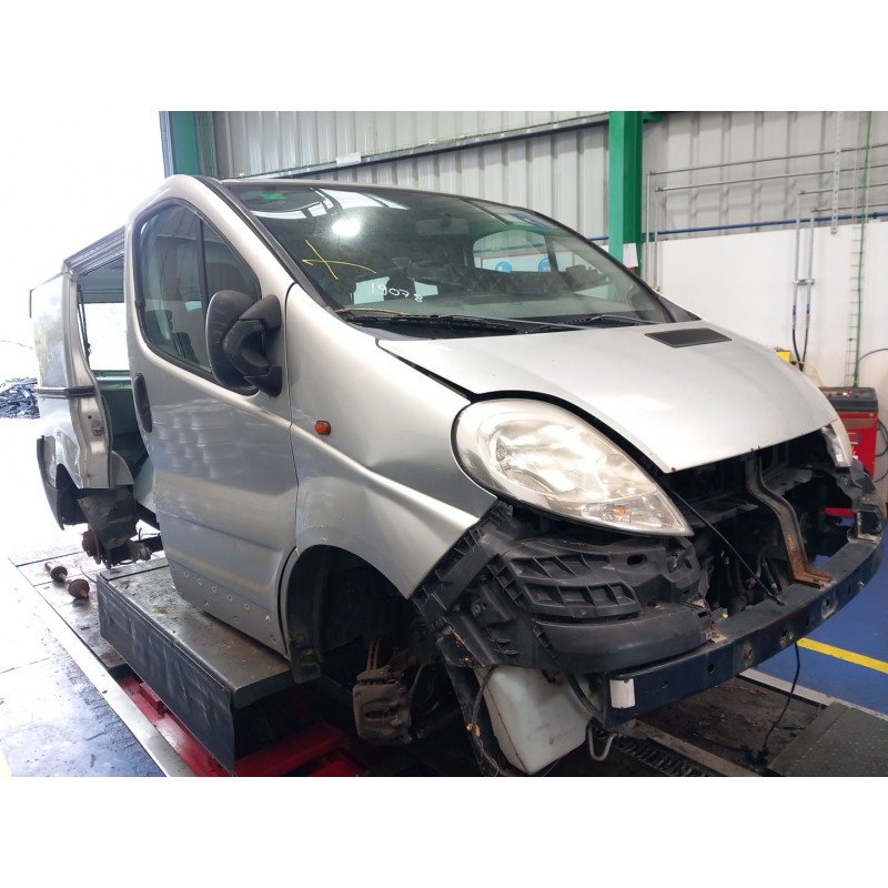 opel vivaro a autobús (x83) del año 2009
