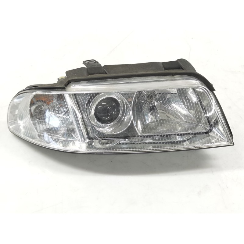 Recambio de faro derecho para audi a4 b5 avant (8d5) 1.9 tdi quattro referencia OEM IAM 8E0941004C/8E0990008C 89305780 