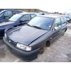 nissan primera hatchback (p10) del año 1991