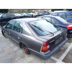 nissan primera hatchback (p10) del año 1991