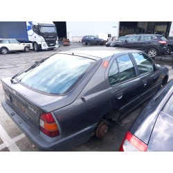 nissan primera hatchback (p10) del año 1991