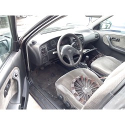 nissan primera hatchback (p10) del año 1991