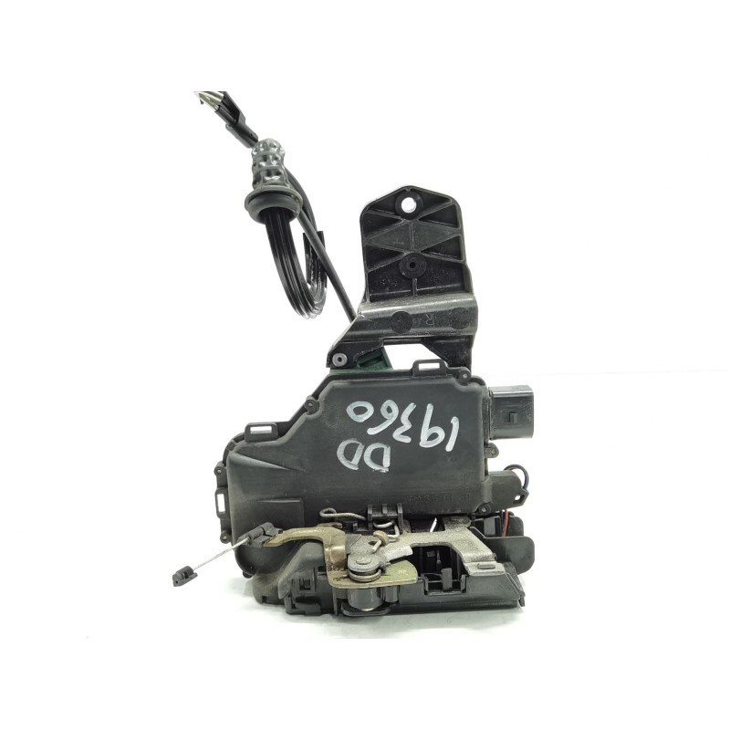 Front right door lock Volkswagen Golf IV (1J1) | Becerril Scrap Yard Front right door lock Volkswagen Golf IV (1J1) | Becerril Scrap Yard