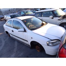 opel astra f berlina del año 2002